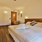 Ellex Eco Hotel 3*